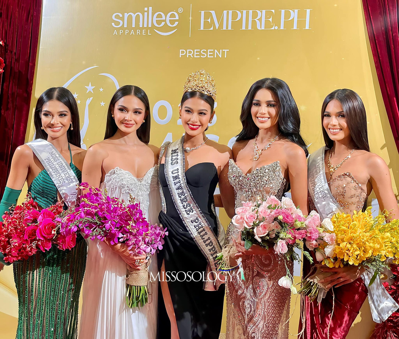 Top 5 người đẹp trong đêm chung kết.