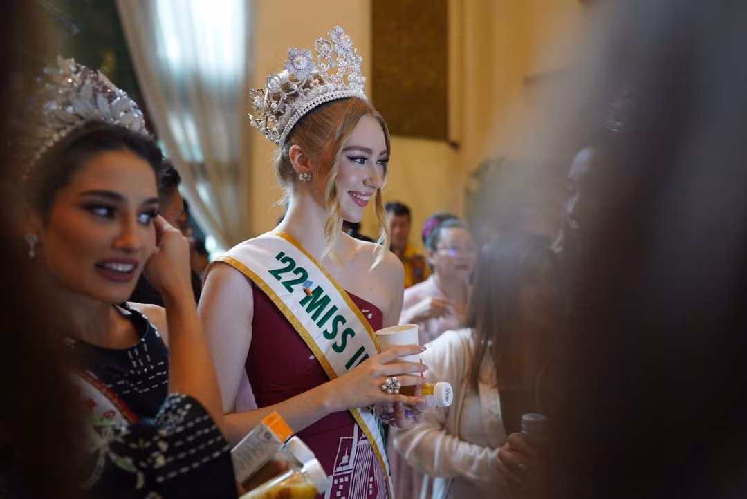 Sự xuất hiện của ba hoa hậu quốc tế đang đương nhiệm cùng nhiều người đẹp thế giới đình đám khác hứa hẹn sẽ thu hút sự chú ý theo dõi của khán giả trong đêm chung kết Puteri Indonesia 2023 vào ngày 19/5.