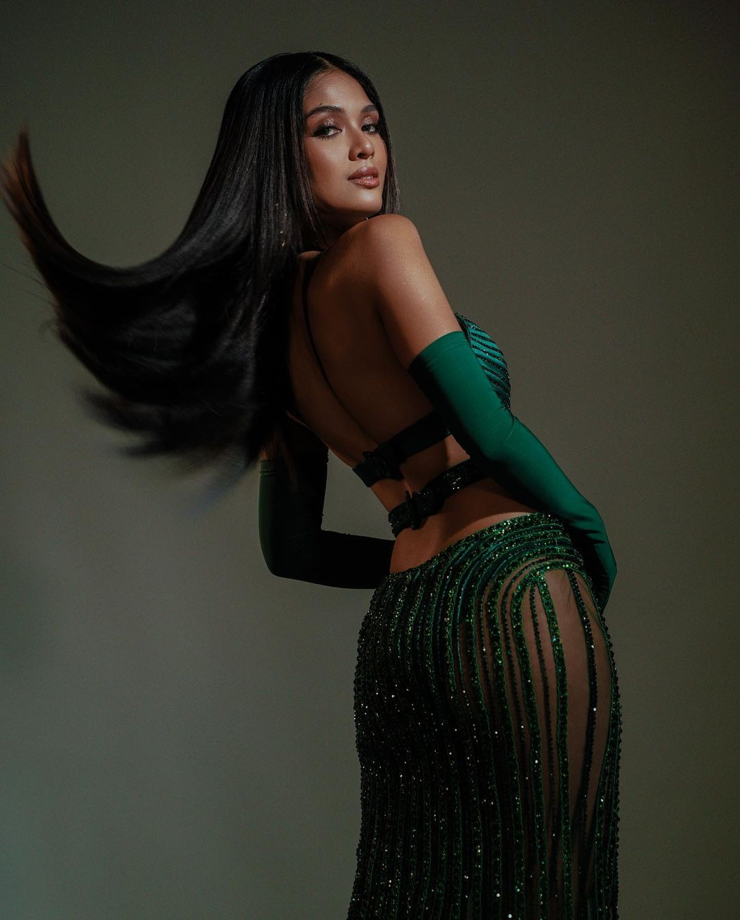 Danh hiệu Á hậu 2 trong đêm chung kết thuộc về người đẹp đại diện tỉnh Pampanga - Angelique Manto. Cô năm nay 26 tuổi, là một phóng viên. Người đẹp đã tốt nghiệp tú tài chuyên ngành nghệ thuật giao tiếp.