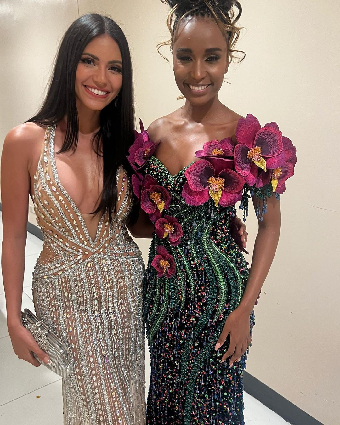 Ngoại hình của Zozibini Tunzi trong đêm chung kết Hoa hậu Hoàn vũ Philippines 2023 không được đánh giá cao. Ngoại hình của Zozibini Tunzi trong đêm chung kết Hoa hậu Hoàn vũ Philippines 2023 không được đánh giá cao.