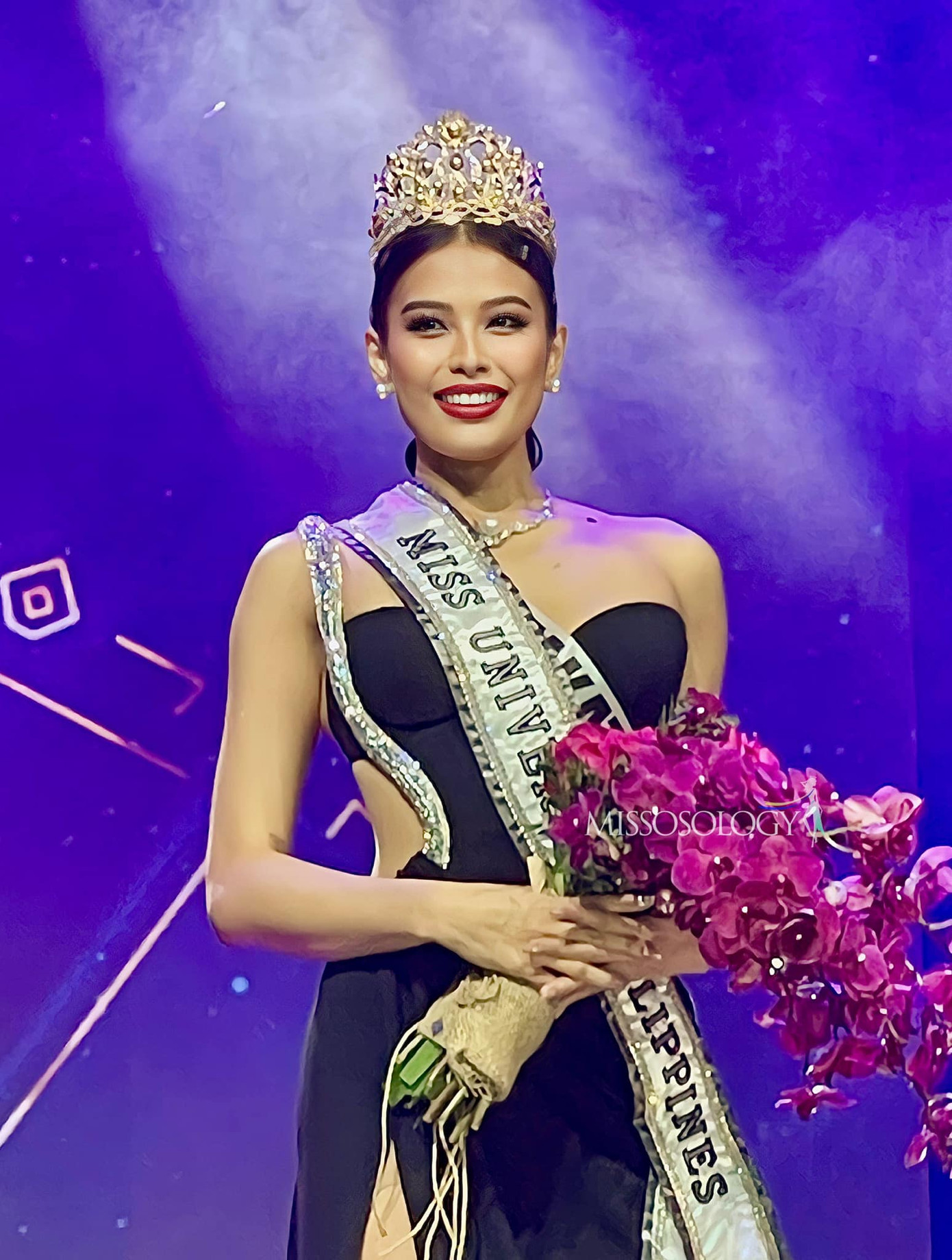 Tân Hoa hậu Hoàn vũ Philippines 2023 Michelle Marquez Dee.