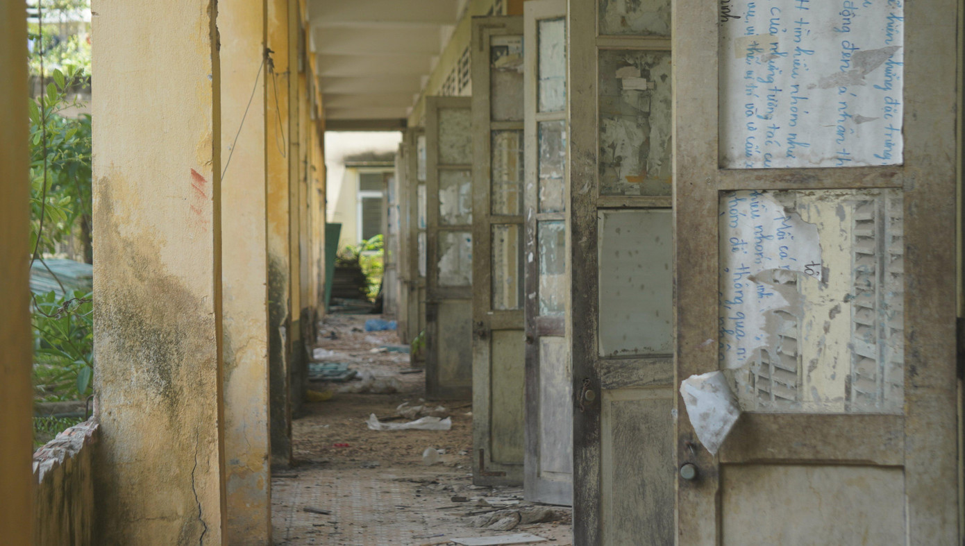 Toàn bộ khu nhà bị bỏ hoang nhiều năm