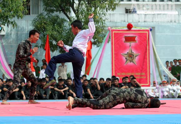 Người nhái xâm lược vùng chủ quyền biển đảo Việt Nam đã bị HQVN phát hiện tiêu diệt bằng vũ thuật 