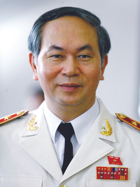 Bộ trưởng Công an, Trung tướng Trần Đại Quang (55 tuổi), quê Ninh Bình, GS.TS (ngành an ninh), Ủy viên Bộ Chính trị. Bộ trưởng Công an, Trung tướng Trần Đại Quang (55 tuổi), quê Ninh Bình, GS.TS (ngành an ninh), Ủy viên Bộ Chính trị