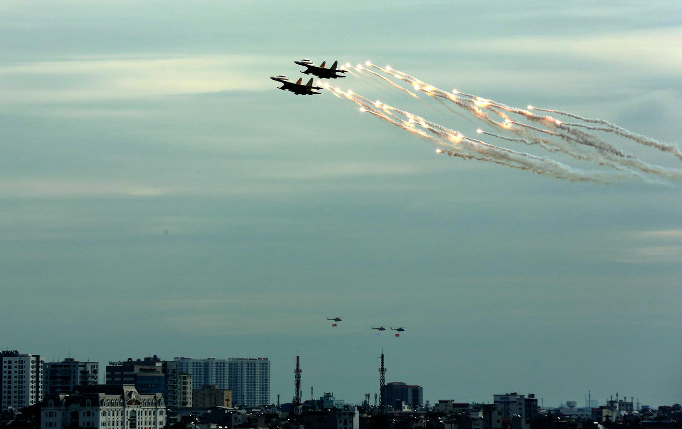 Đây không phải hoạt động huấn luyện chiến đấu thông thường mà là công tác chuẩn bị cho Triển lãm Quốc phòng quốc tế, lần đầu tiên được tổ chức tại Việt Nam.
