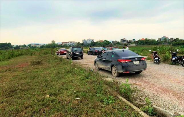 Nhiều địa phương phải liên tục hủy kết quả trúng đấu giá vì nhà đầu tư đấu giá lên cao rồi không nộp tiền sử dụng đất theo quy định, chấp nhận bỏ cọc. Nhiều địa phương phải liên tục hủy kết quả trúng đấu giá vì nhà đầu tư đấu giá lên cao rồi không nộp tiền sử dụng đất theo quy định, chấp nhận bỏ cọc.