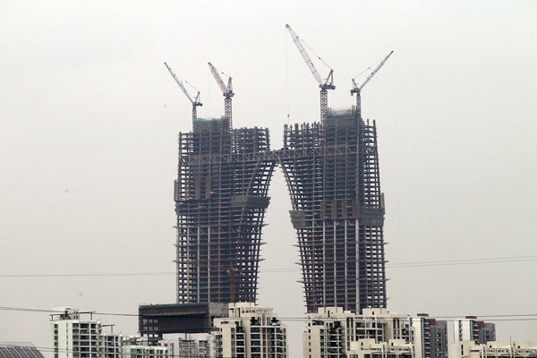 Tòa nhà đang trong quá trình xây dựng 