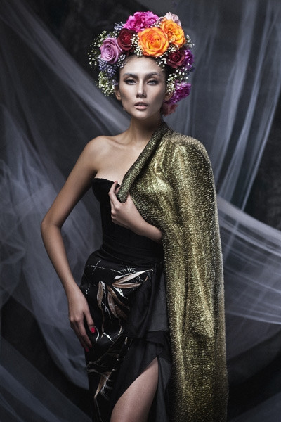 Phương My là sinh viên Học viện Mỹ thuật San Francisco, Mỹ, lần đầu ra mắt khán giả yêu thời trang trong nước ở Elle Fashion Show 2011.