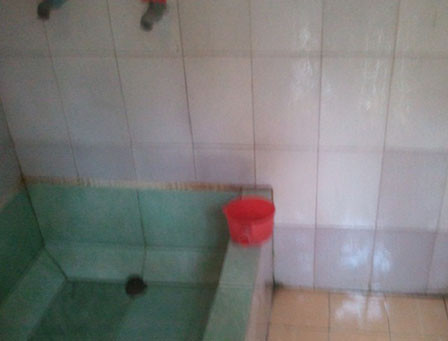 Căn phòng tắm nước khoáng nóng phục vụ nhu cầu của khách. Căn phòng tắm nước khoáng nóng phục vụ nhu cầu của khách