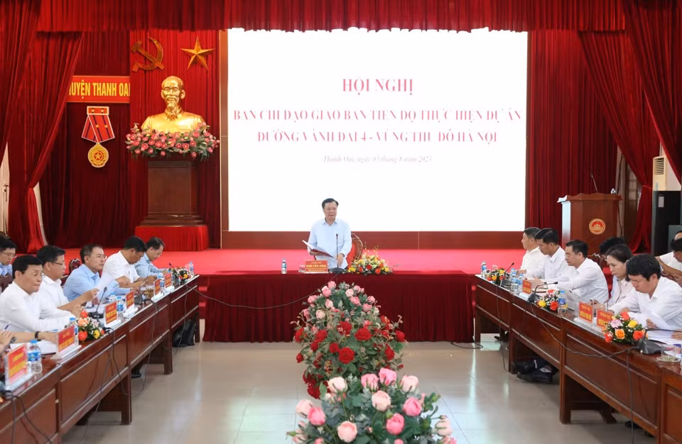 Toàn cảnh buổi họp giao ban của Ban chỉ đạo ngày 3/8
