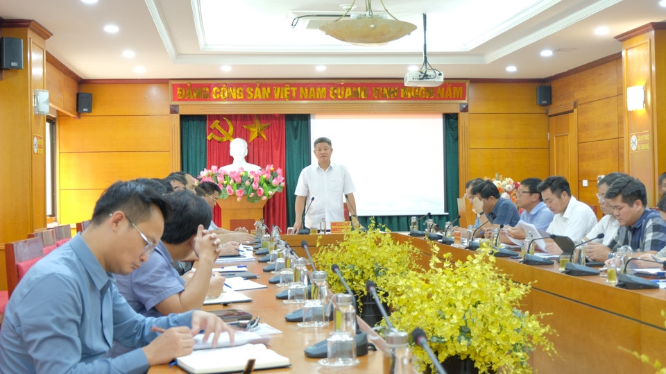 Phó Chủ tịch UBND TP. Hà Nội Nguyễn Mạnh Quyền phát biểu tại buổi làm việc Phó Chủ tịch UBND TP. Hà Nội Nguyễn Mạnh Quyền phát biểu tại buổi làm việc