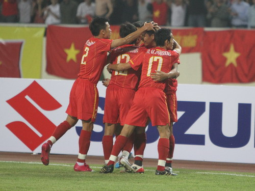 Các cầu thủ Việt Nam liên tục phải ăn mừng bàn thắng - Ảnh Thể thao văn hóa