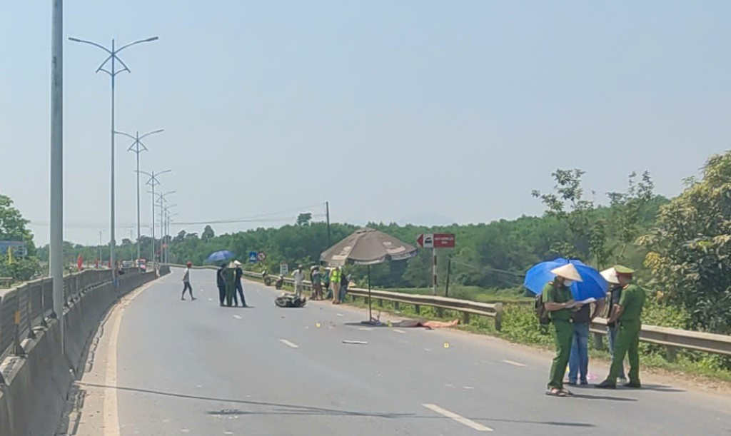 Hiện trường vụ tai nạn giao thông. Ảnh: CA