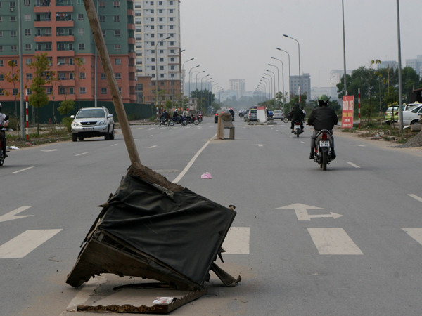Các tuyến đường trong các khu chung cư hầu hết không có nắp
