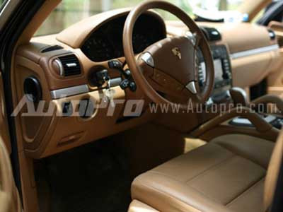 Hầu hết các lái xe, không lưu tâm một cách đúng mức tới tư thế ngồi đúng của người lái xe 