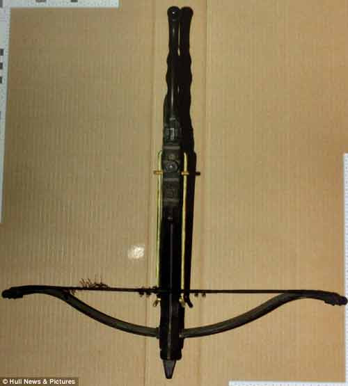 Cây nỏ suýt lấy đi tính mạng của người thanh niên trẻ