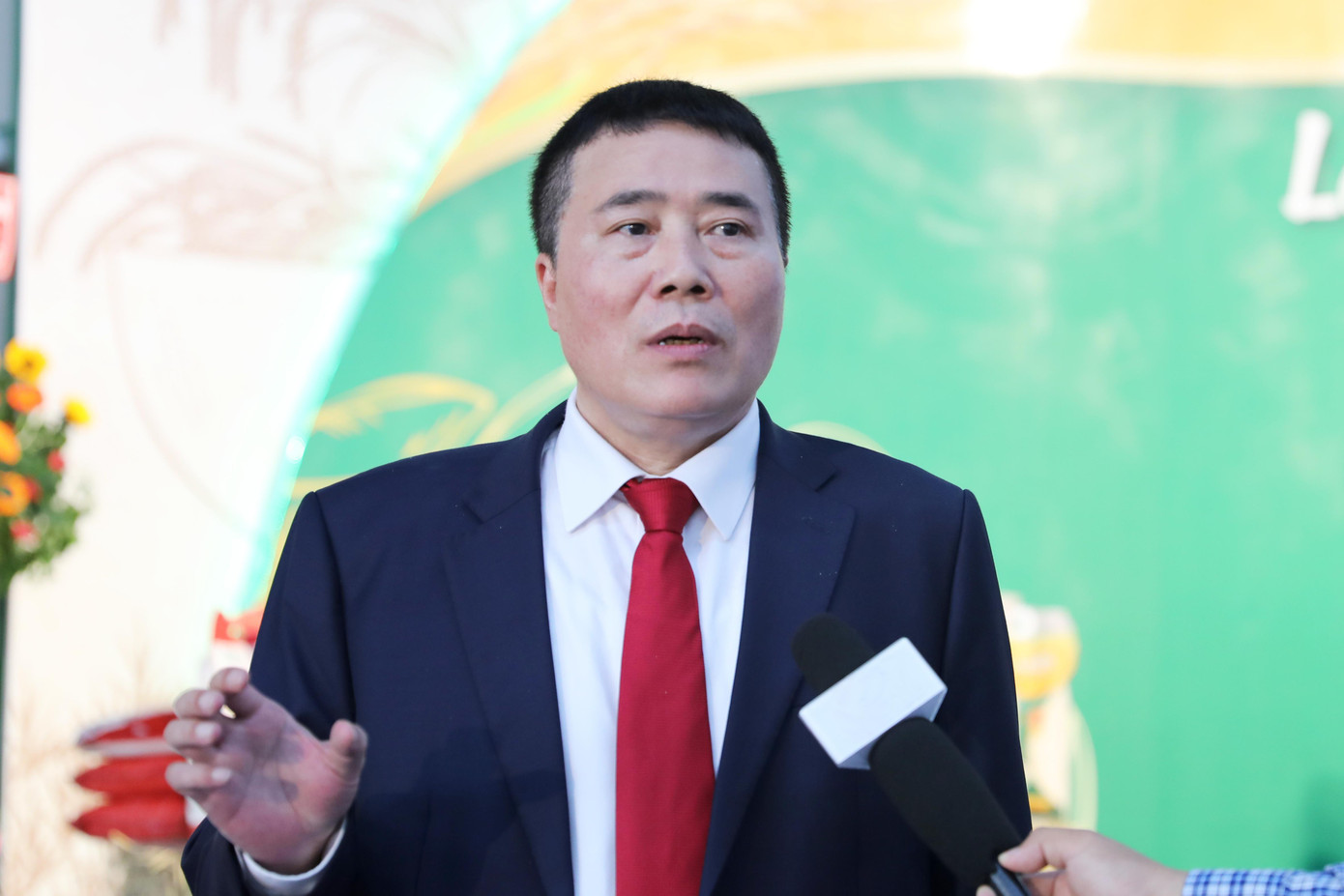 Ông Trương Sỹ Bá, Chủ tịch Tập đoàn Tân Long cho biết, lễ khánh thành nhà máy gạo Hạnh Phúc là khởi đầu thuận lợi cho kế hoạch đầu tư và phát triển chuỗi sản xuất lúa gạo dài hạn của Tập đoàn Tân Long, đặc biệt là đối với thương hiệu gạo A An.