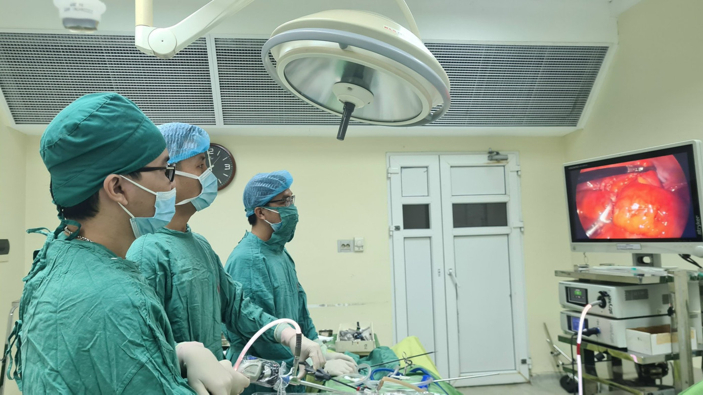 Hiện nay, phẫu thuật vẫn là phương pháp điều trị chính cho bệnh thoát vị bẹn.