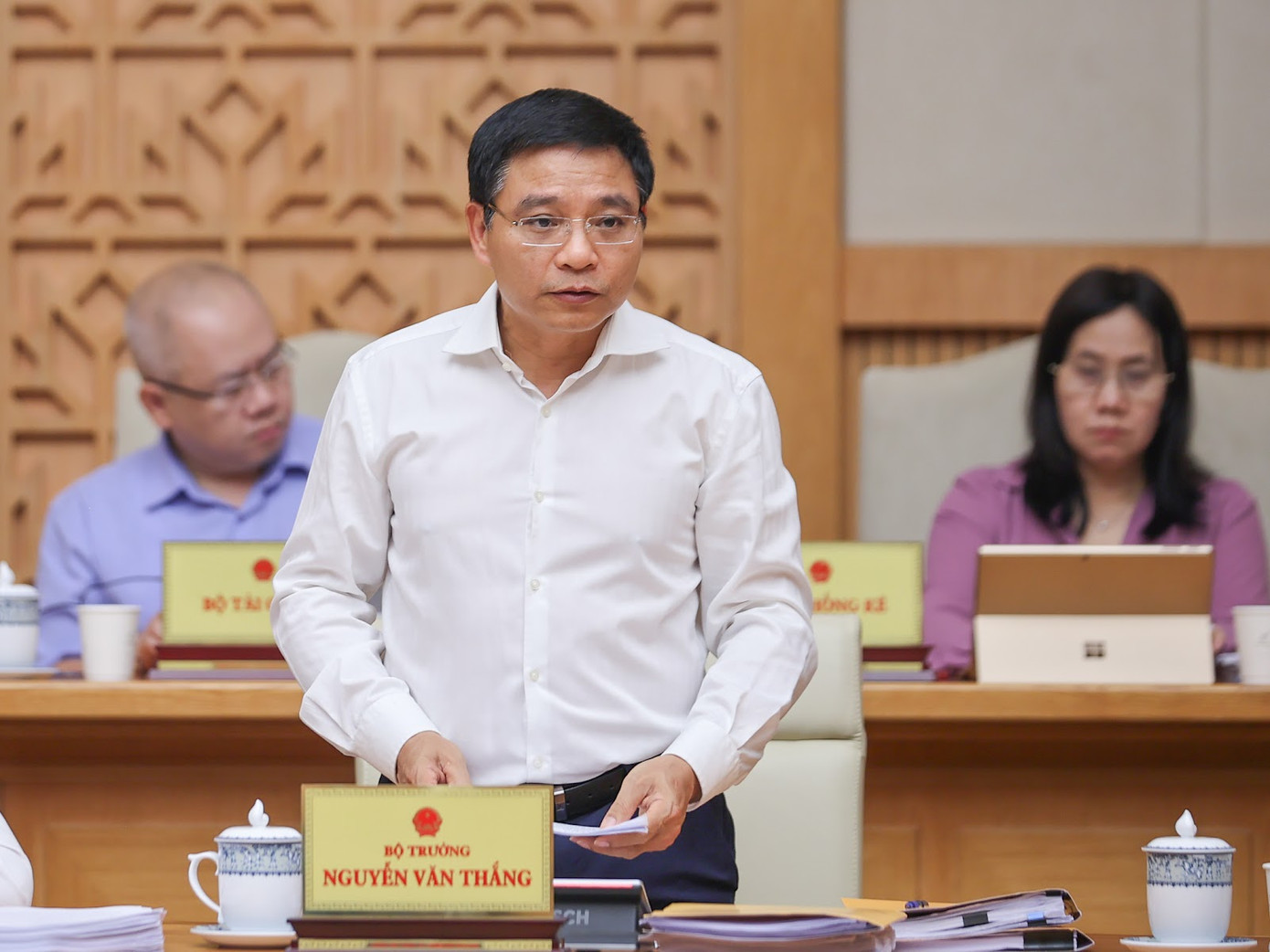 Bộ trưởng Bộ Tài chính Nguyễn Văn Thắng phát biểu tại phiên họp. Ảnh: Nhật Bắc