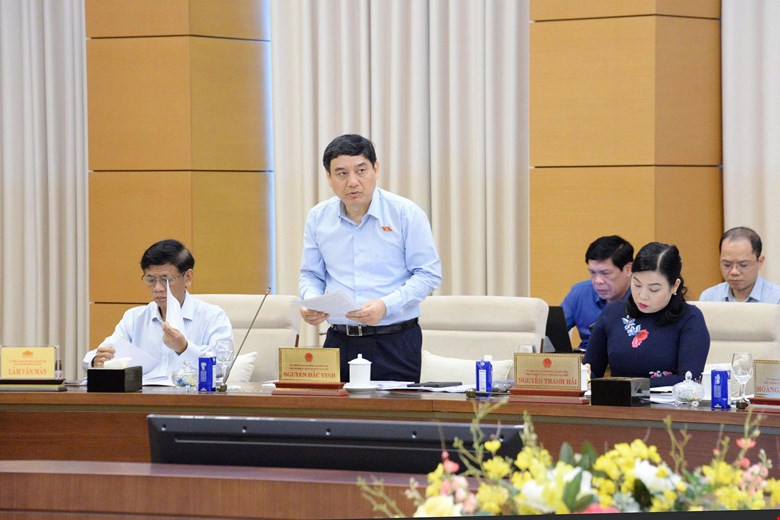 Chủ nhiệm Ủy ban Văn hóa và Xã hội Nguyễn Đắc Vinh. Ảnh: QH