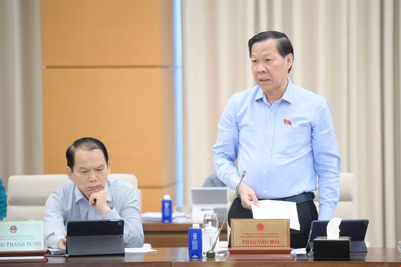 Chủ nhiệm Ủy ban Kinh tế - Tài chính Phan Văn Mãi.