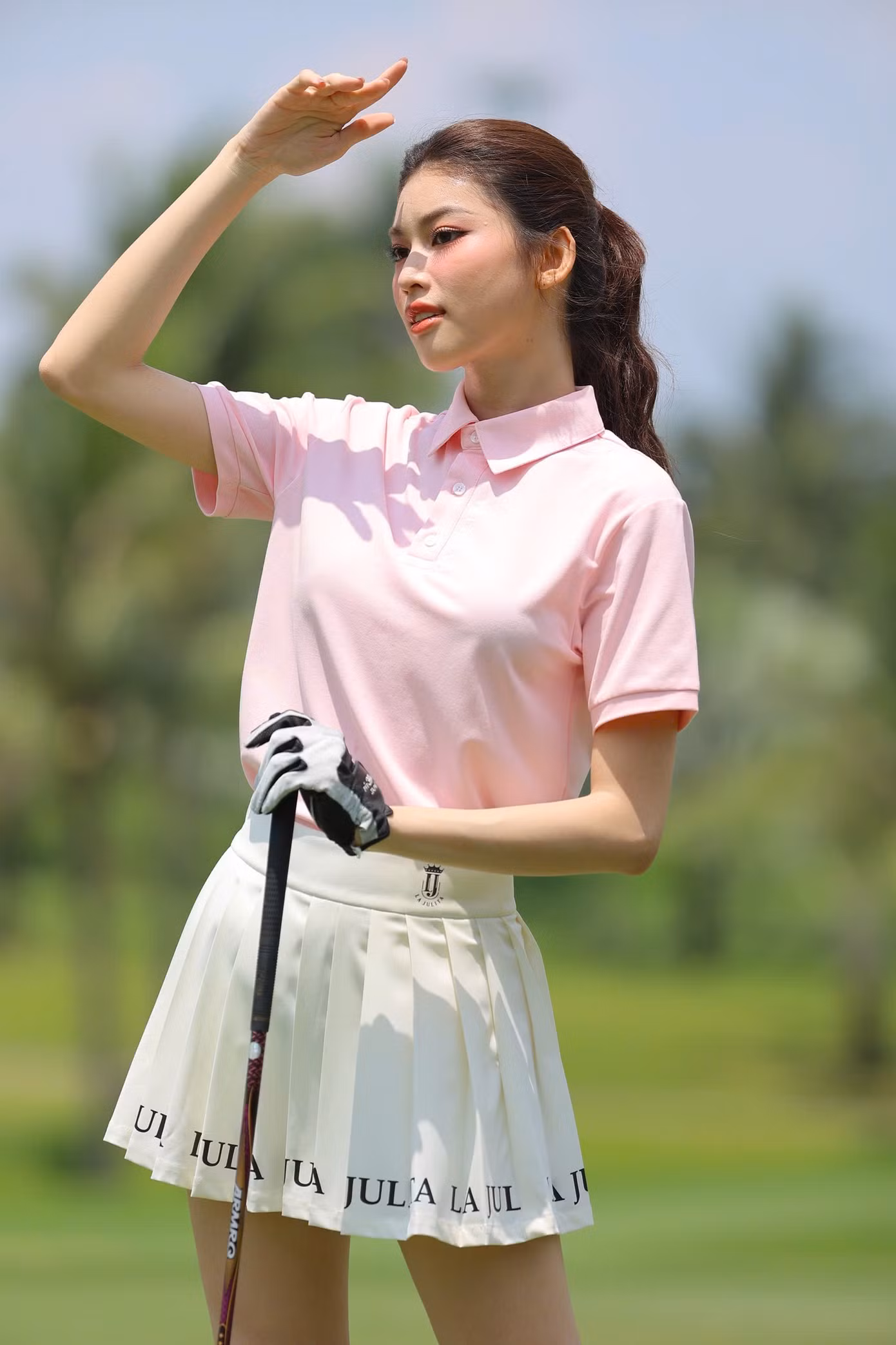 Ngọc Thảo cho biết cô mang đến tinh thần vui tươi, thay lời chúc thi đấu tốt đẹp đến 234 golfer. Á hậu sinh năm 2000 nói thêm nhiệm vụ của cô là lan tỏa sự tích cực khi đồng hành cùng giải đấu hướng về những cựu chiến binh với chủ đề Non sông một dải.