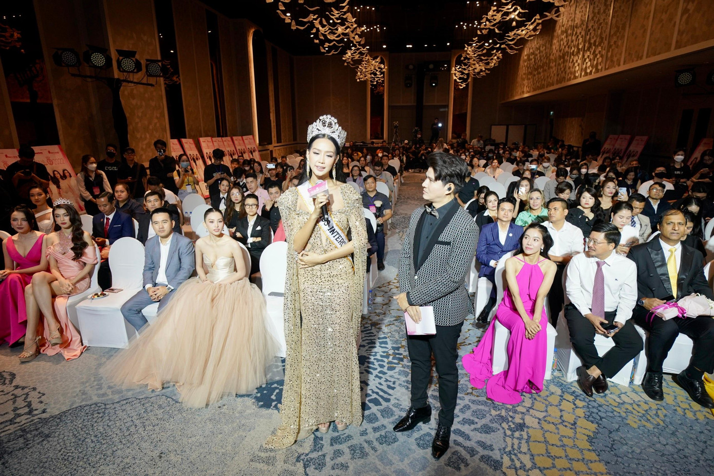 Lê Nguyễn Bảo Ngọc - thành viên ban giám khảo Hoa hậu Việt Nam 2022 - cho biết cô tự tin khi được ngồi vào ghế ban giám khảo. Ngoài, ra, Bảo Ngọc chia sẻ niềm tự hào trong vai trò Hoa hậu Liên lục địa. Với đương kim Miss Intercontinental, hoa hậu không phải danh hiệu mà còn là trách nhiệm.