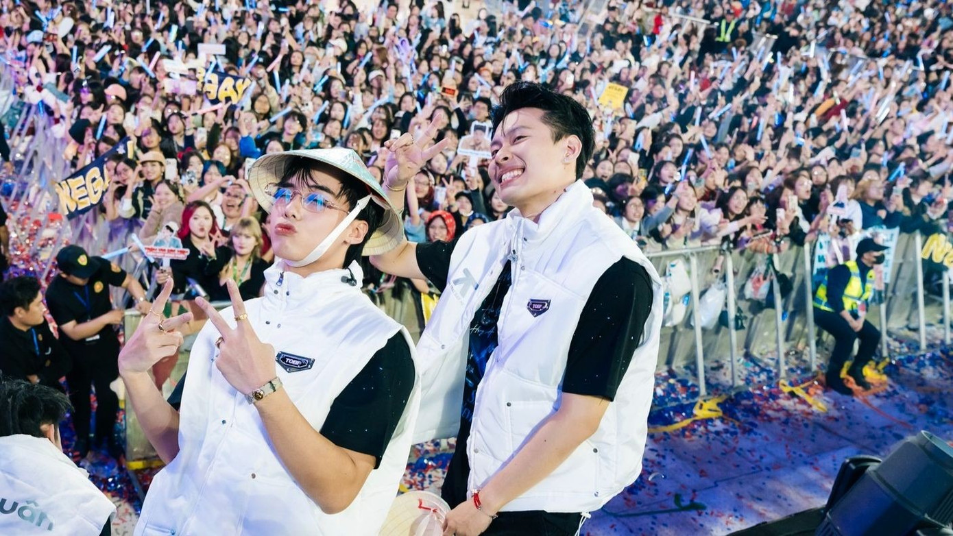 Chị đẹp không đọ được sức hút của các anh trai.