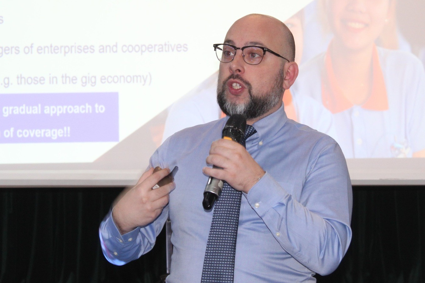 Ông André Gama ngạc nhiên vì chế độ hưu trí dành cho người tham gia BHXH của Việt Nam quá hào phóng (Ảnh: Tùng Nguyên). Ông André Gama ngạc nhiên vì chế độ hưu trí dành cho người tham gia BHXH của Việt Nam quá hào phóng (Ảnh: Tùng Nguyên).