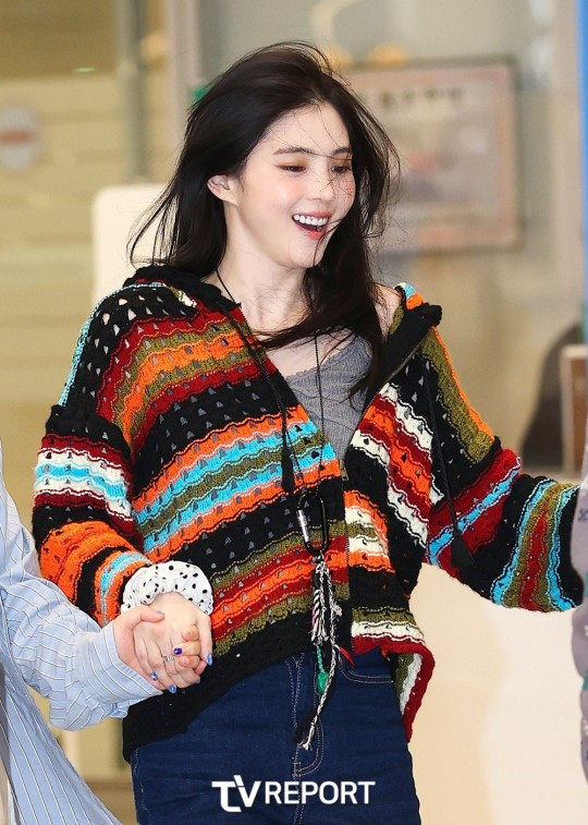 Hình ảnh Han So Hee hớn hở giữa sóng chỉ trích gây khó hiểu.