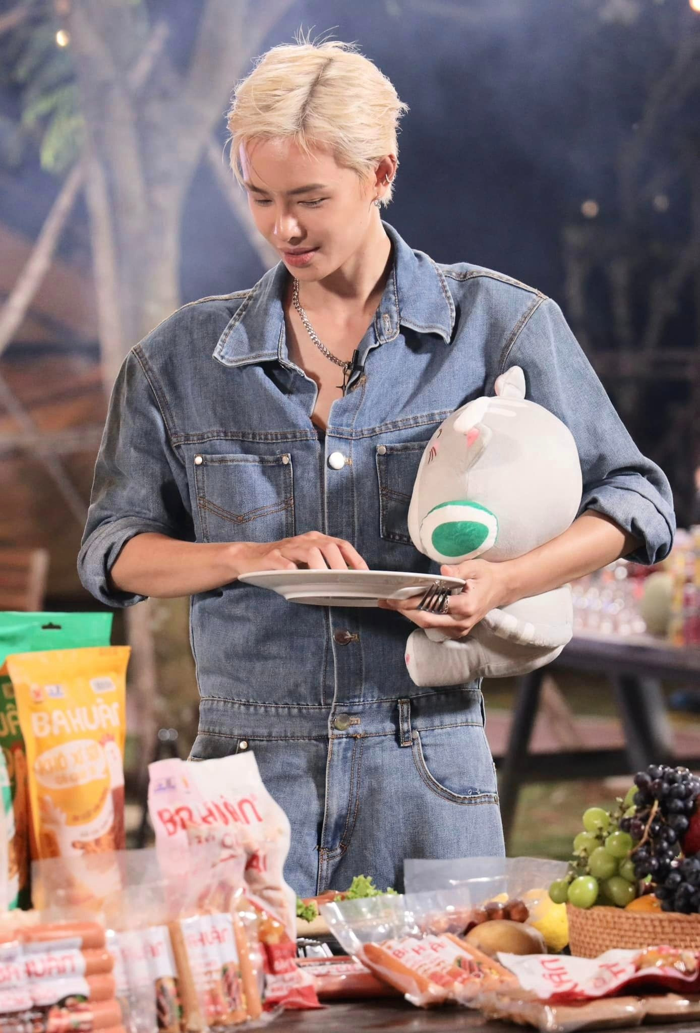 Hà Kino được khán giả gọi là Amber Việt Nam tại show Chị đẹp. Hà Kino được khán giả gọi là Amber Việt Nam tại show Chị đẹp.