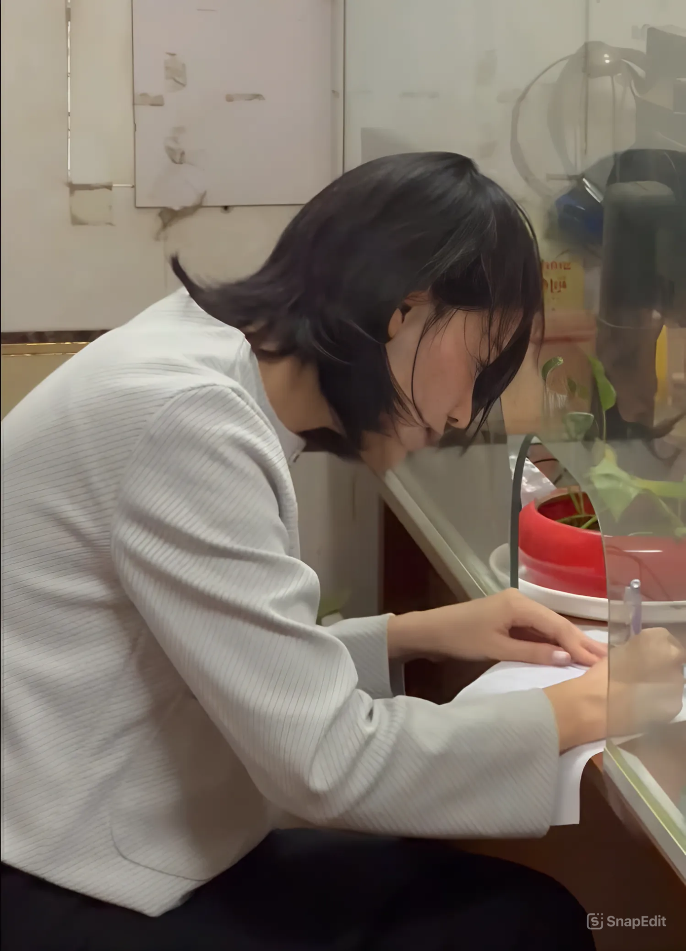 Hoa hậu Phương Khánh làm đơn hiến tạng tại chùa Giác Ngộ, quận 10, TPHCM. Hoa hậu Phương Khánh làm đơn hiến tạng tại chùa Giác Ngộ, quận 10, TPHCM.