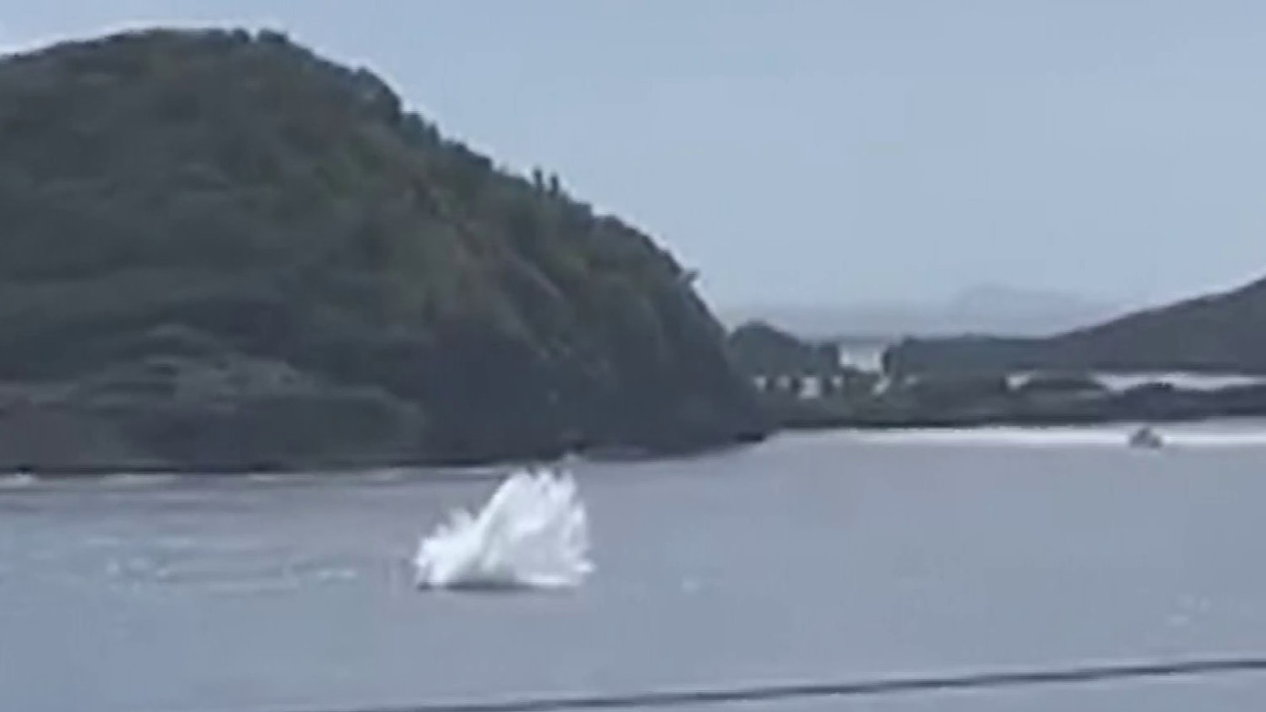 Hiện trường vụ thảm kịch rơi máy bay làm 4 người chết.