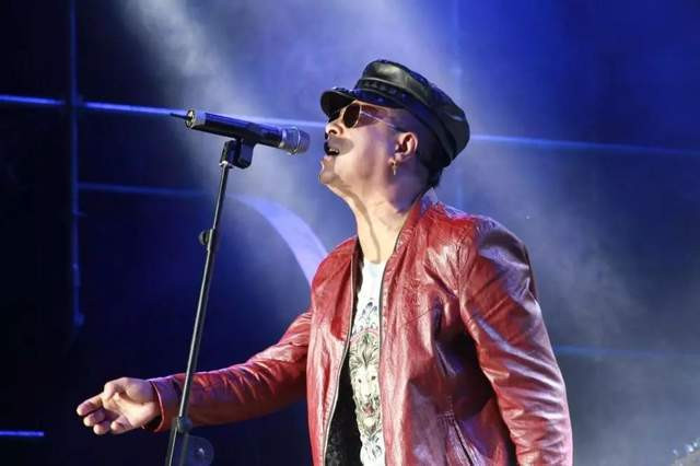 Khôi Tử qua đời trong cô độc tại nhà riêng. Khôi Tử qua đời trong cô độc tại nhà riêng.