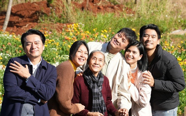 Dàn diễn viên trong Lật mặt 7: Một điều ước của đạo diễn Lý Hải.