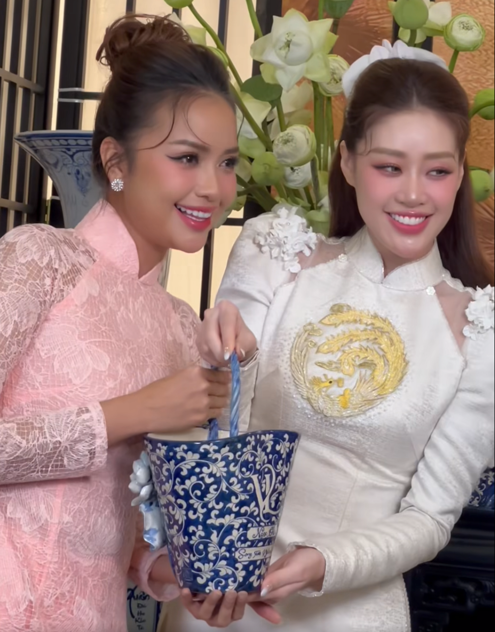 Dàn dâu phụ trong lễ cưới của Khánh Vân gồm nhiều hoa hậu, á hậu nổi tiếng.