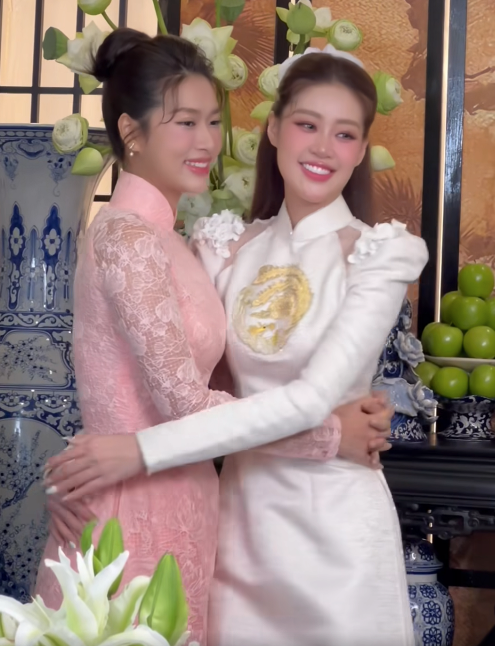 Dàn dâu phụ trong lễ cưới của Khánh Vân gồm nhiều hoa hậu, á hậu nổi tiếng.