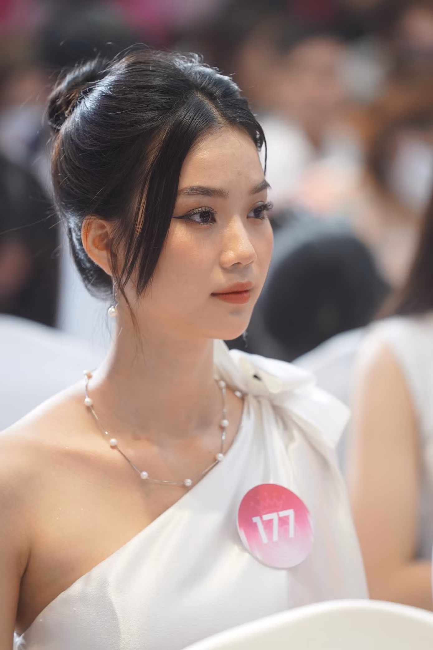 Trịnh Mỹ Anh (SBD 426) gây ấn tượng với chiều cao 1,75 m. Trong khi đó, Hoàng Hương Giang (SBD 177) là thí sinh được đánh giá cao từ hình thể, khả năng ứng xử. Cô là thí sinh nằm trong top 3 đề cử Người đẹp Tài năng cùng Gia Hân, Ngọc Hằng.