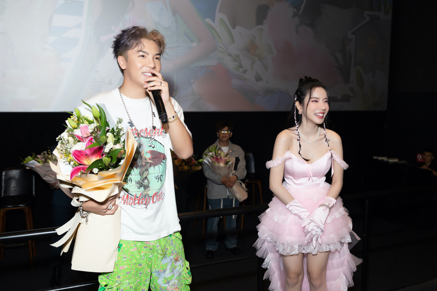 LyLy và Sunny Lukas thân thiết sau chương trình The Next Stage.