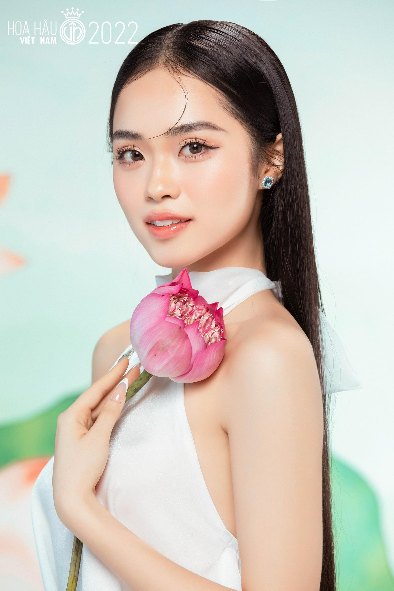 Đặng Thị Mỹ Hạnh (SBD 102) và Nguyễn Phương Anh (SBD 093). Đặng Thị Mỹ Hạnh (SBD 102) và Nguyễn Phương Anh (SBD 093).