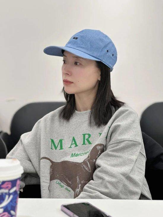 Đổng Khiết ở tuổi 43. Đổng Khiết ở tuổi 43.