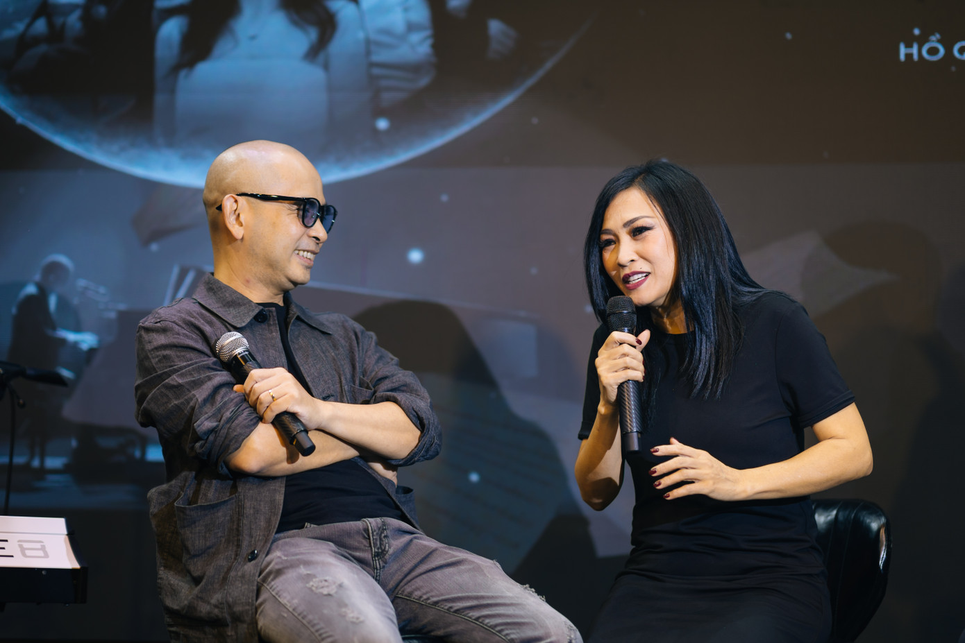 Phương Thanh đến mừng Đức Trí tổ chức live concert.