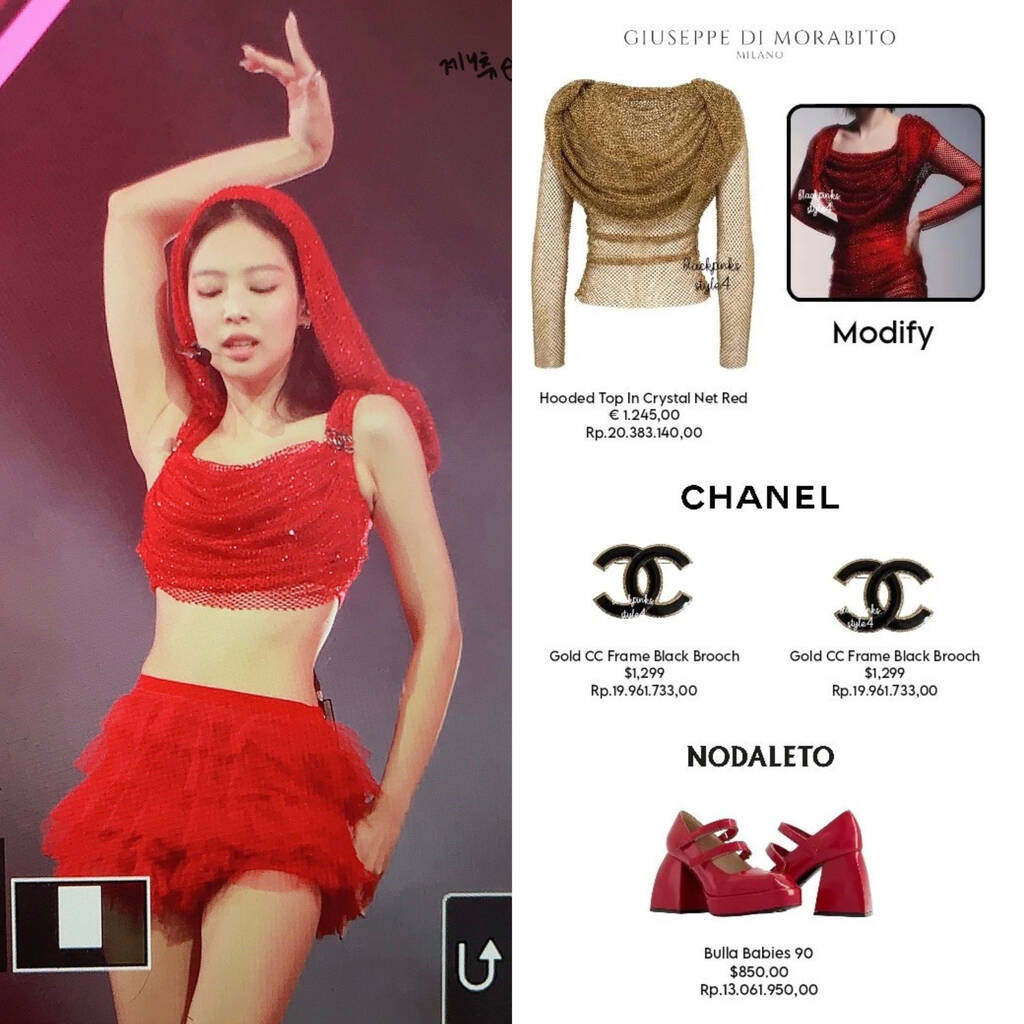 Trang phục của nữ ca sĩ đến từ những thương hiệu cao cấp như Nodaleto, Modify, đôi ghim cài Chanel có giá khoảng 1.300 USD.