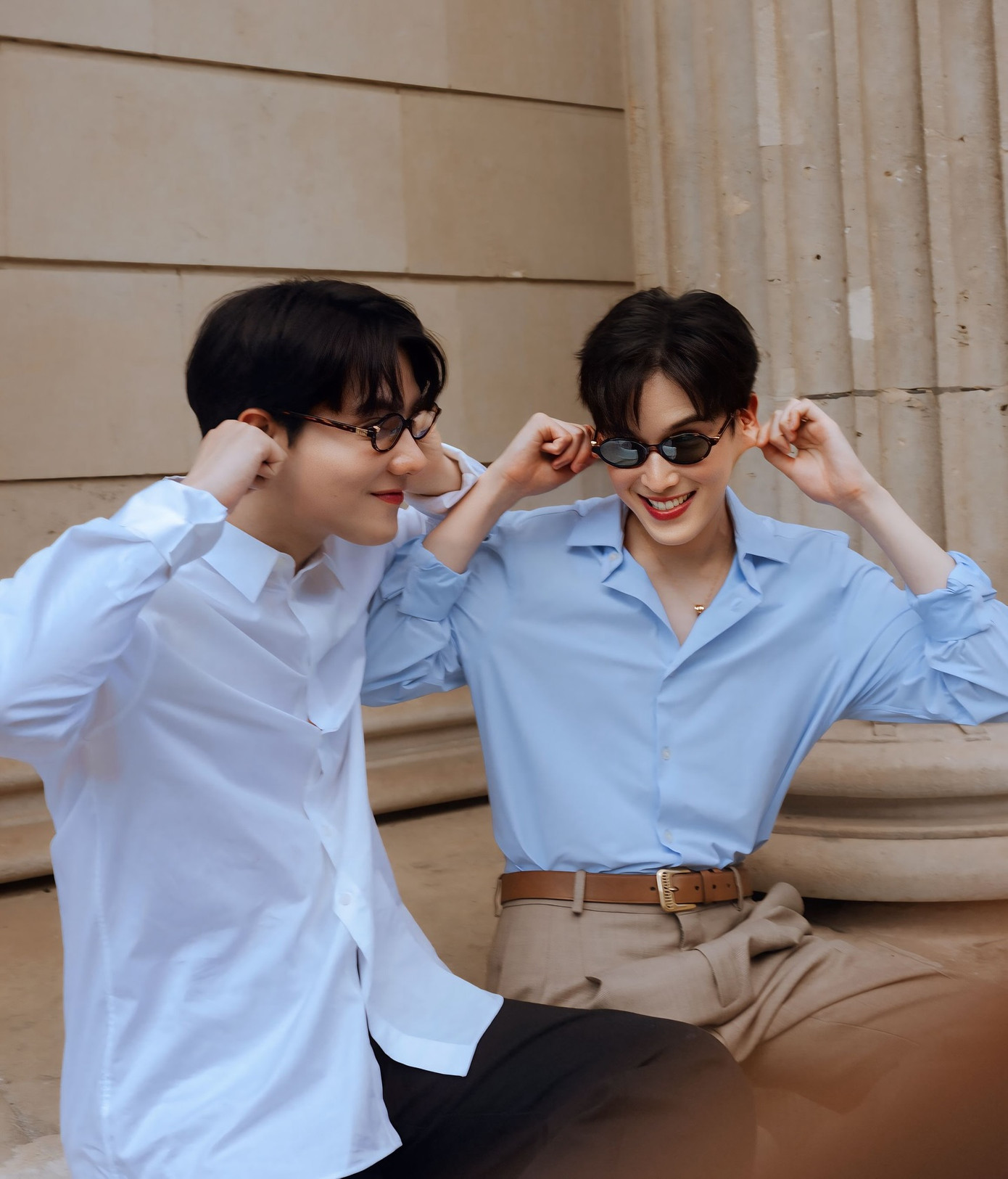 Thông tin Both và Newyear (người ôm hoa) chia tay náo loạn mạng xã hội. Thông tin Both và Newyear (người ôm hoa) chia tay náo loạn mạng xã hội.