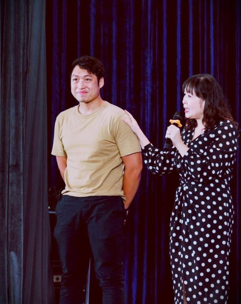 Con trai NSND Hồng Vân về Việt Nam lập nghiệp sau thời gian sống và học tập tại Mỹ.