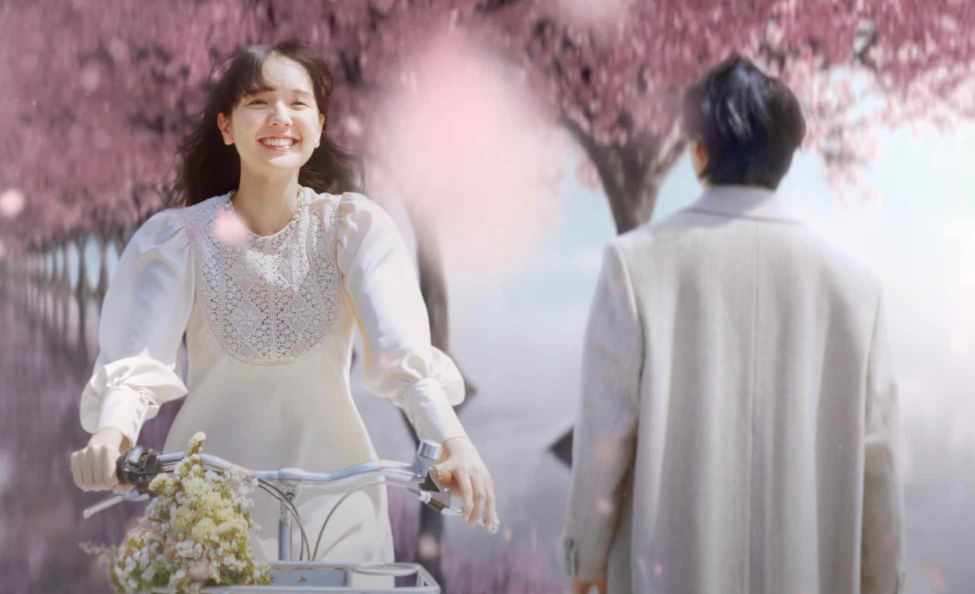 Sơn Tùng "chơi lớn" khi đưa Hải Tú vào MV. Sơn Tùng "chơi lớn" khi đưa Hải Tú vào MV.