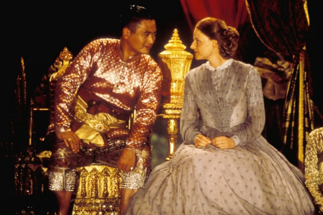 Châu Nhuận Phát và Jodie Foster trong Anna and the King. Châu Nhuận Phát và Jodie Foster trong Anna and the King.