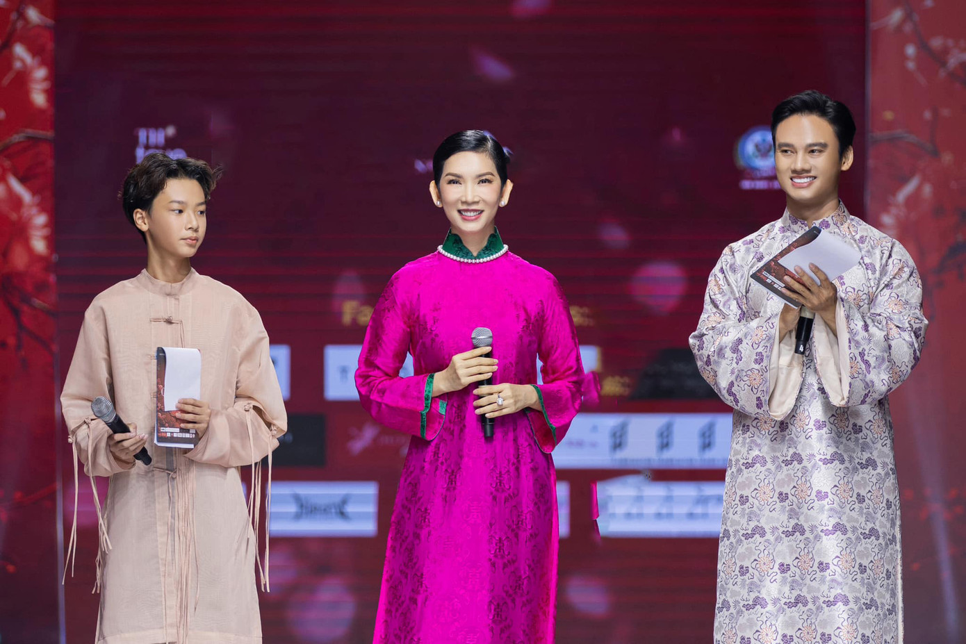 Gala Chào xuân 2025 có thêm màn ký kết hợp tác với Bệnh viện Nhi đồng 2. Ban tổ chức mong muốn quỹ Mạch sống thực hiện được sứ mệnh giúp đỡ bệnh nhi hoàn cảnh khó khăn được chữa trị, tiếp tục cuộc sống.