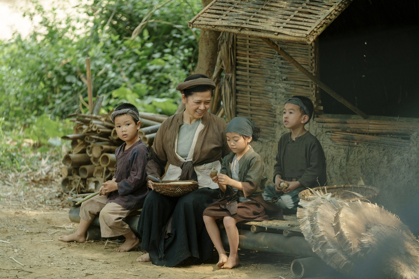 Người vợ cuối cùng lấy bối cảnh xã hội Bắc Bộ thế kỷ 19.