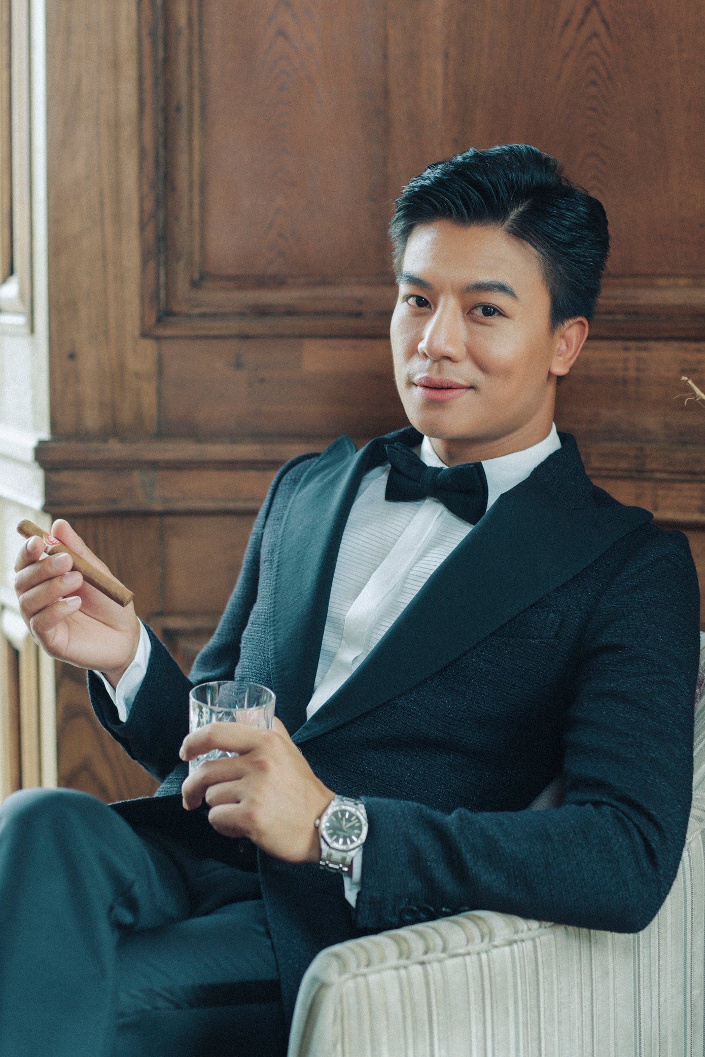 Hiếu Nguyễn hạnh phúc khi lần đầu đồng hành cùng chương trình Chủ Nhật Đỏ.